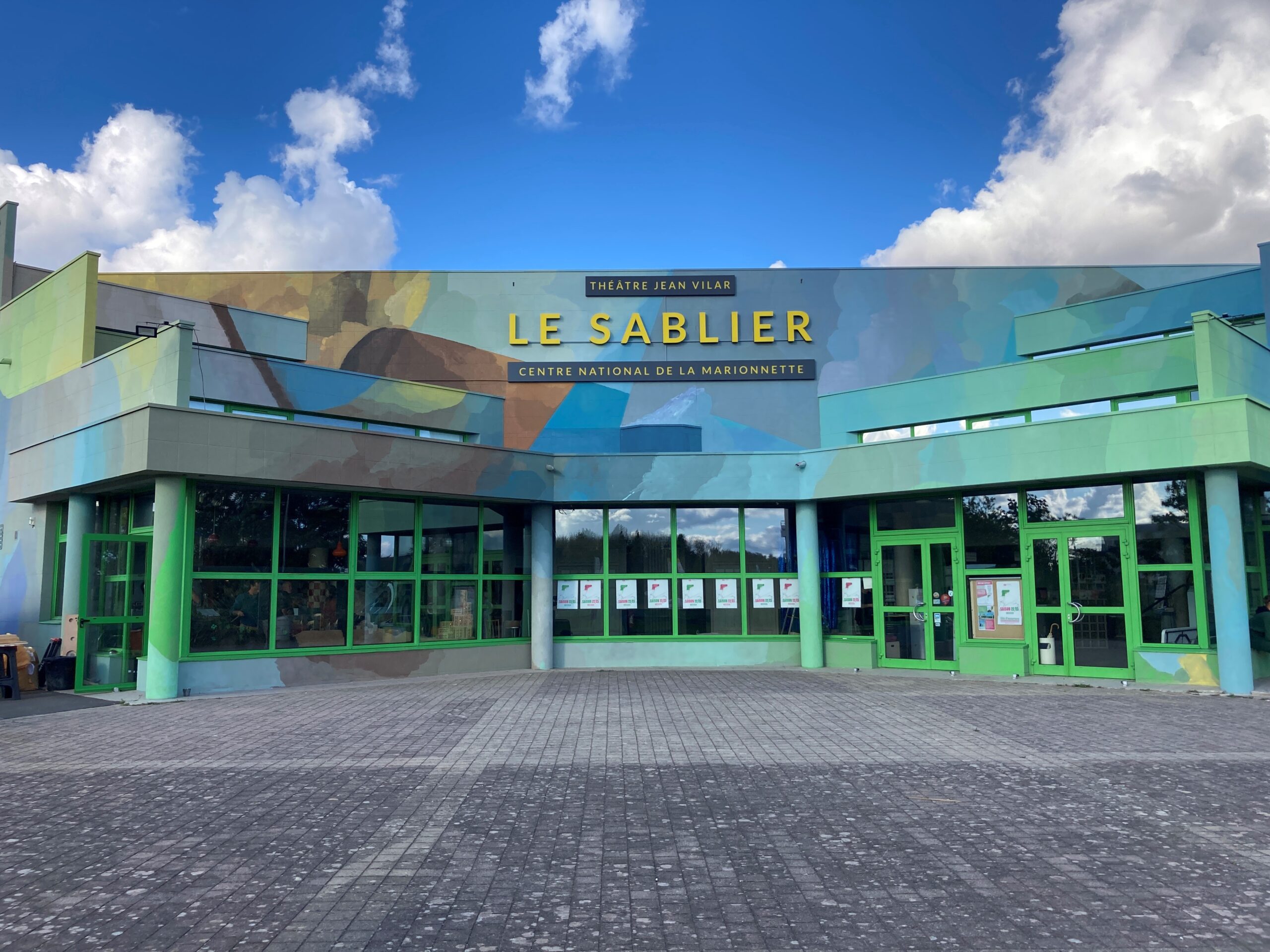 Façade du bâtiment du Sablier