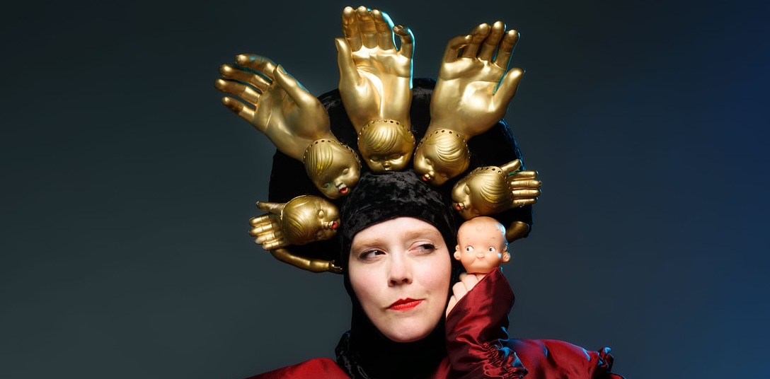 epidermiscircus-snafu-helene-cyr