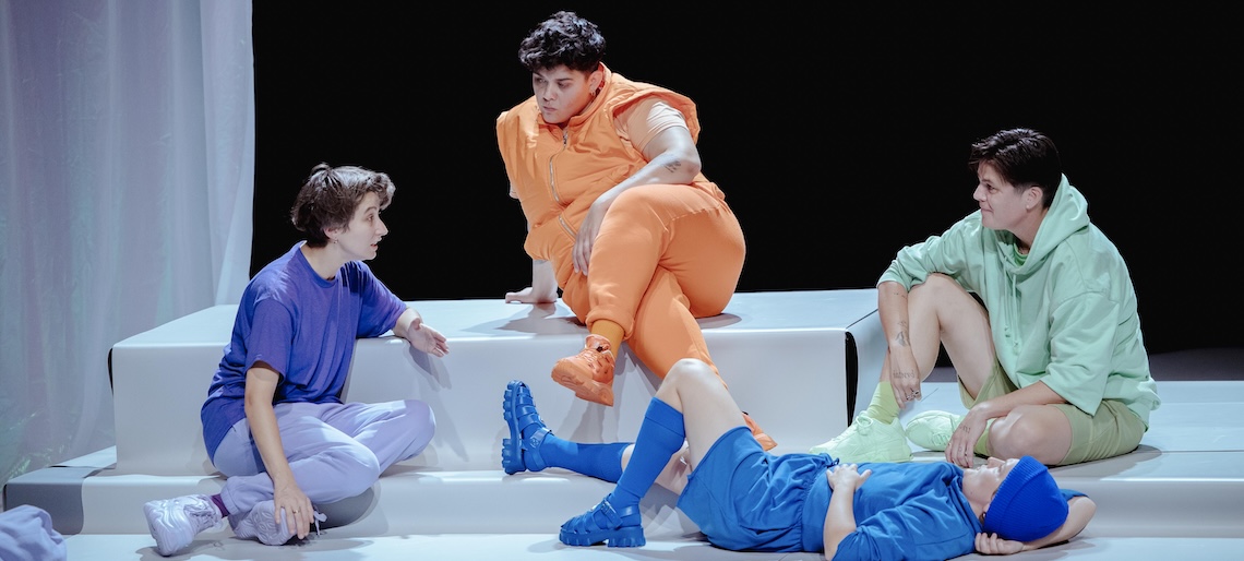 mauvais-garcon-coeur-avec-les-doigts-louise-guignon